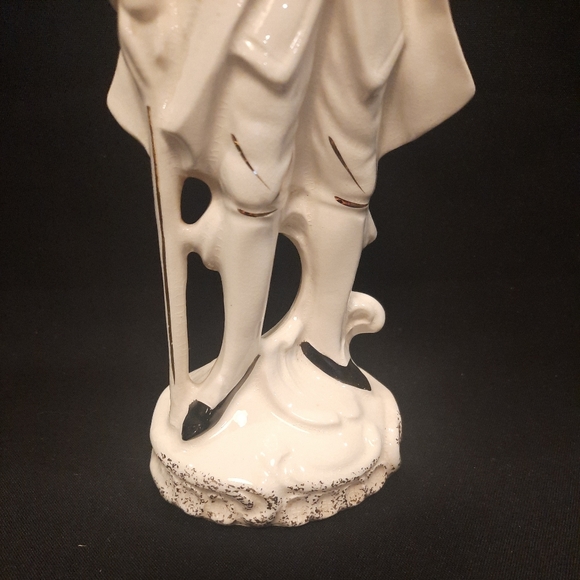 Vintage Porcelain French Colonial Man Figurine with Gold Accents ~ Japan - Picture 4 of 11